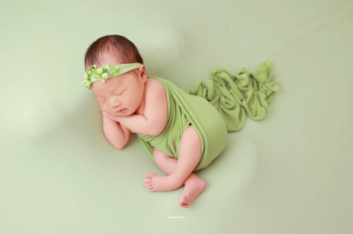 贵阳宝宝边吃边拉正常吗